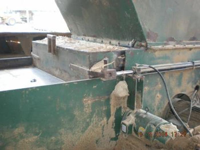 Used MONTGOMERY Hopper Style Grinder – low speed