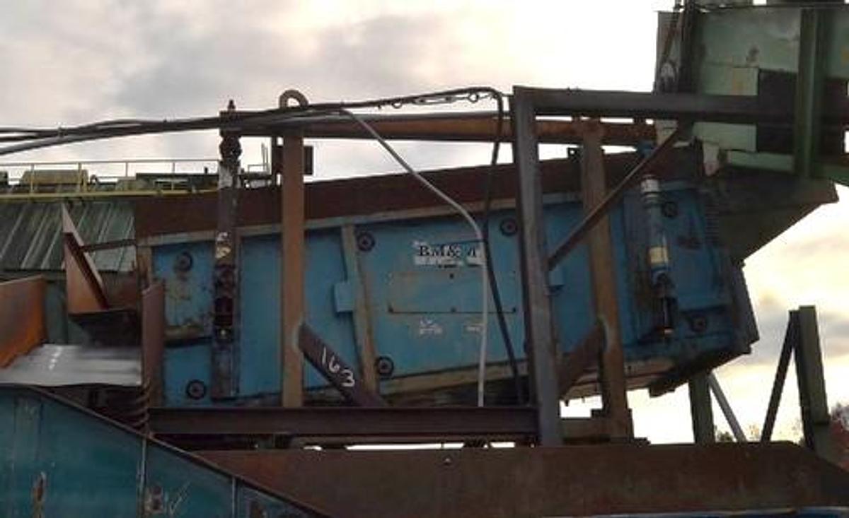 Used BM&M 4 x 10 Chip Screen