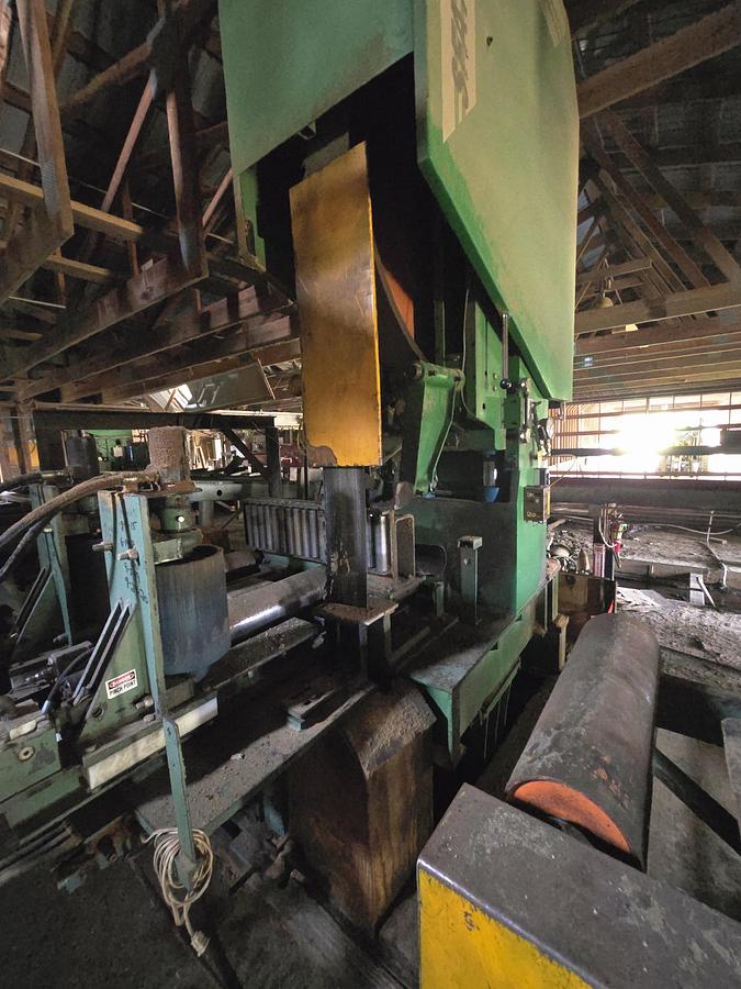 Used 2003 HMC SFA7-1400 55" Bandsaw