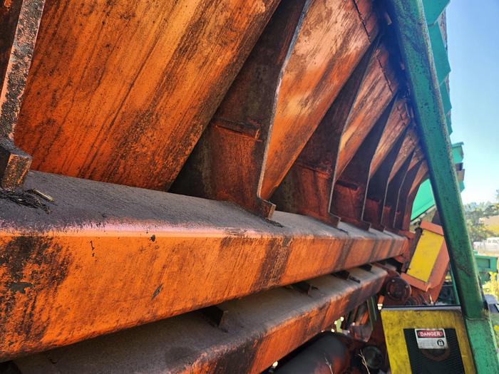 Used 2018 Comact Wave Feeder