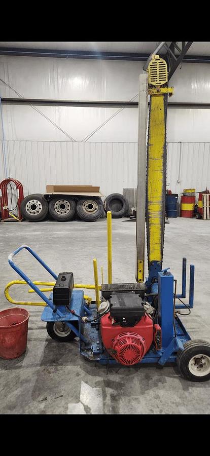 Used L-M Portable Gasoline Powered Package Saw