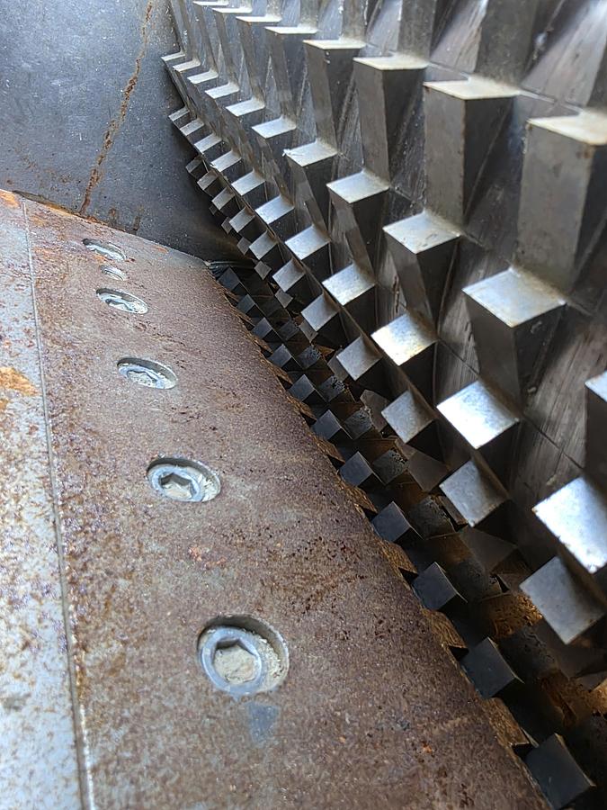 Used 2022 Vecoplan VTH150 Horizontal Grinder with Infeed