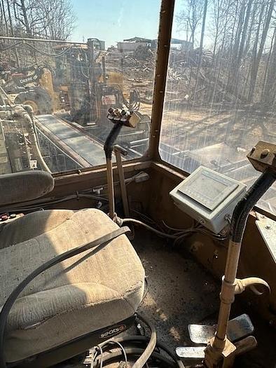 Used 2005 Hurdle Light Heavyweight 2 HB Sawmill with Log Deck And Meadows B Edger