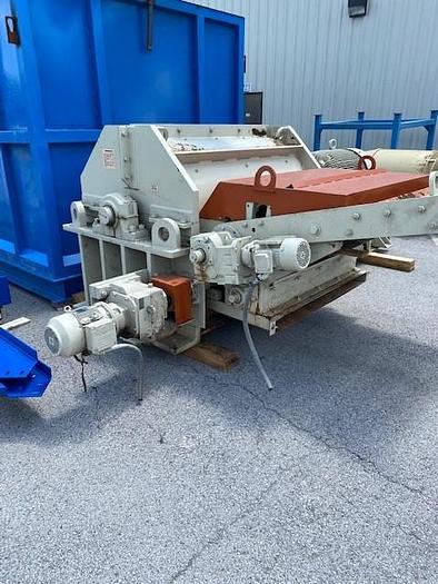 Used Schutte Pallet Hog