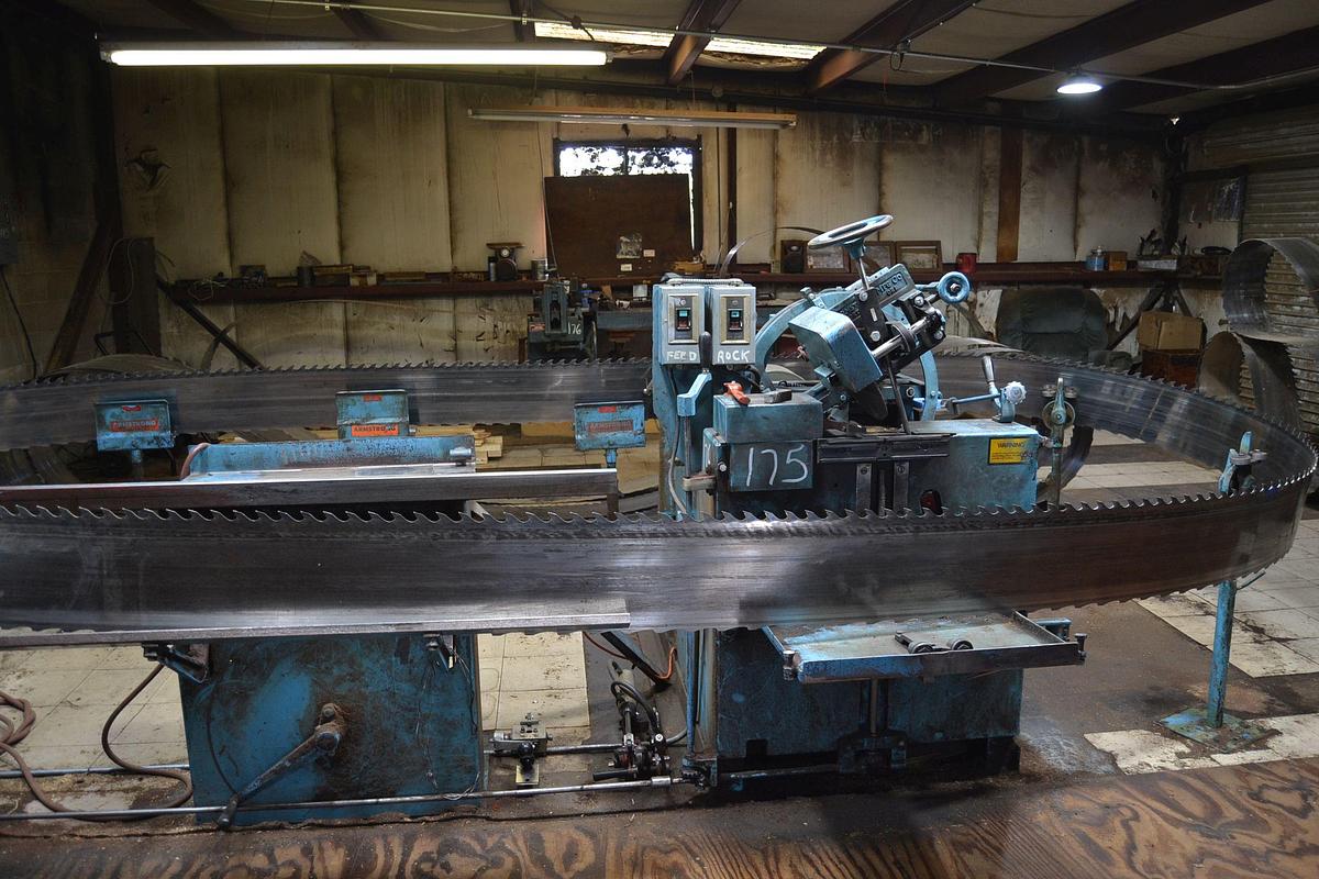 Used ARMSTRONG #4 RH Bandsaw Sharpener