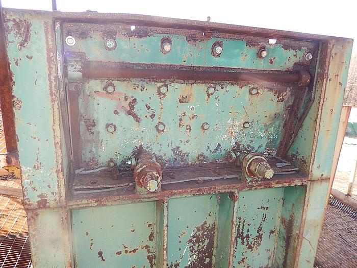 Used FULGHUM Wood & Bark Hog