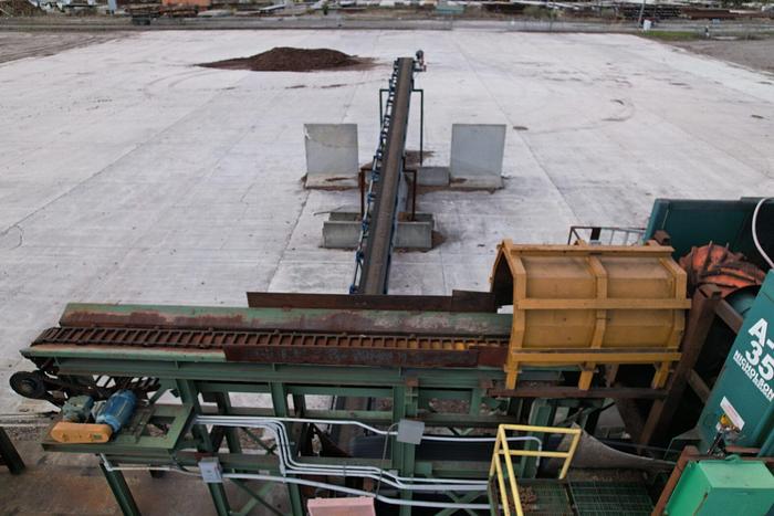 Used Debarking / Log Merchandizing Line