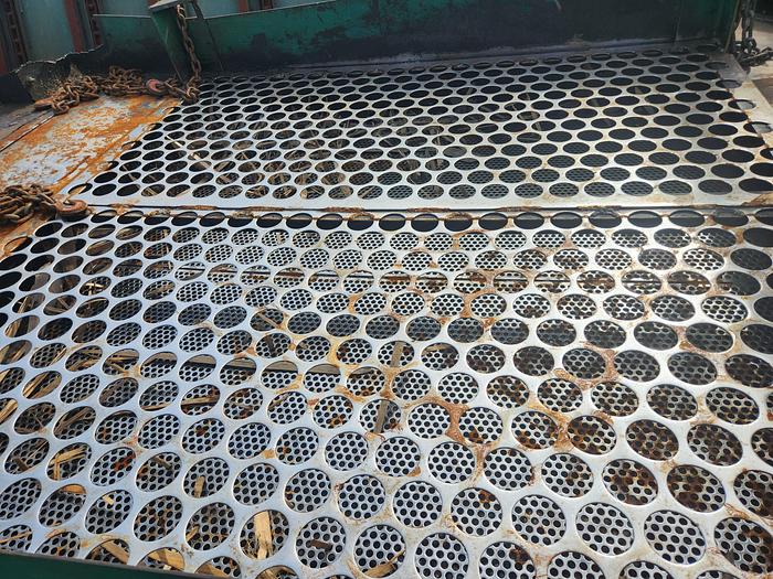 Used BUSH "Roto-Flow"  5x5 Chip Screen