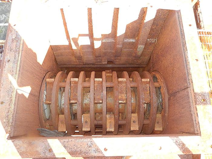 Used FULGHUM Wood & Bark Hog