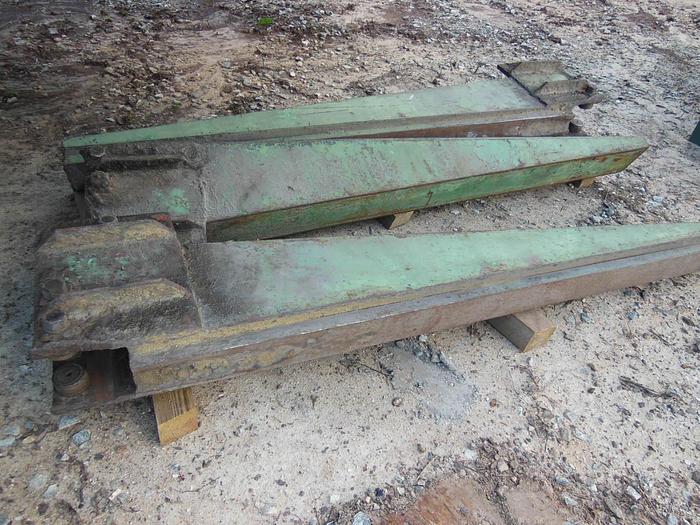 Used 6′ x 3 arm Tilthoist