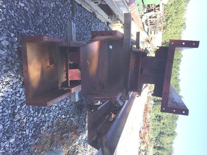 Used MELLOTT 30′ x 24″ Vibrating Conveyor