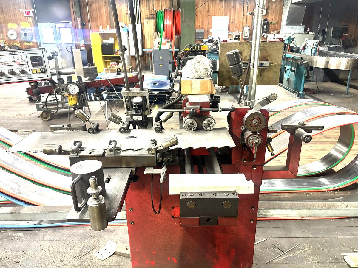 Used Simonds 940 bandsaw leveler