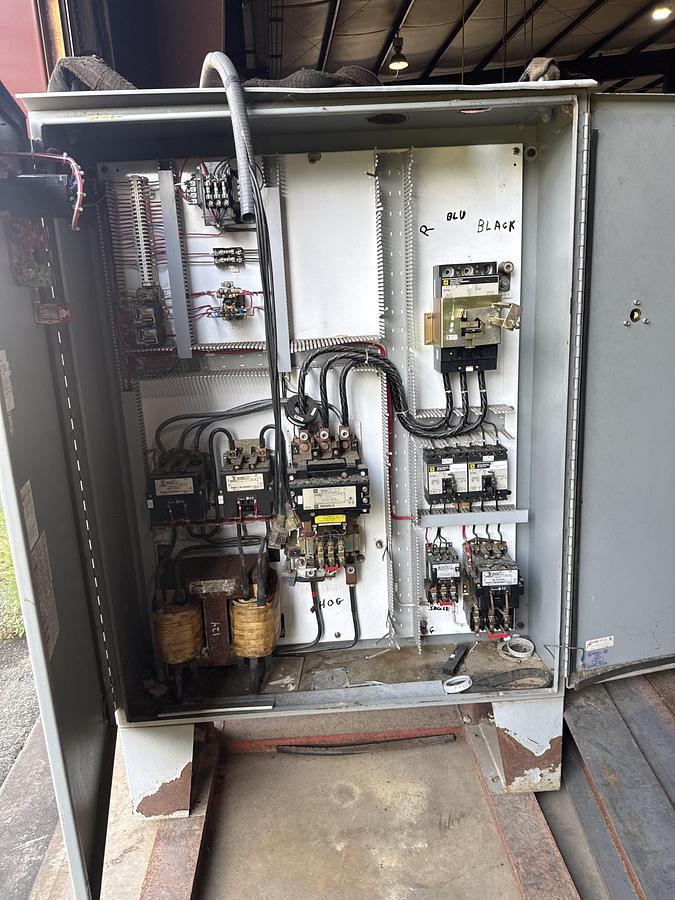 Used MORBARK HD 30 Horizontal Hog