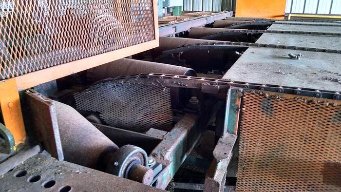 Used SALEM Pineapple Feed Table