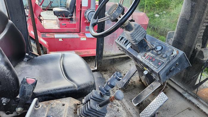 Used TAYLOR 30,000 LB Cap Forklift