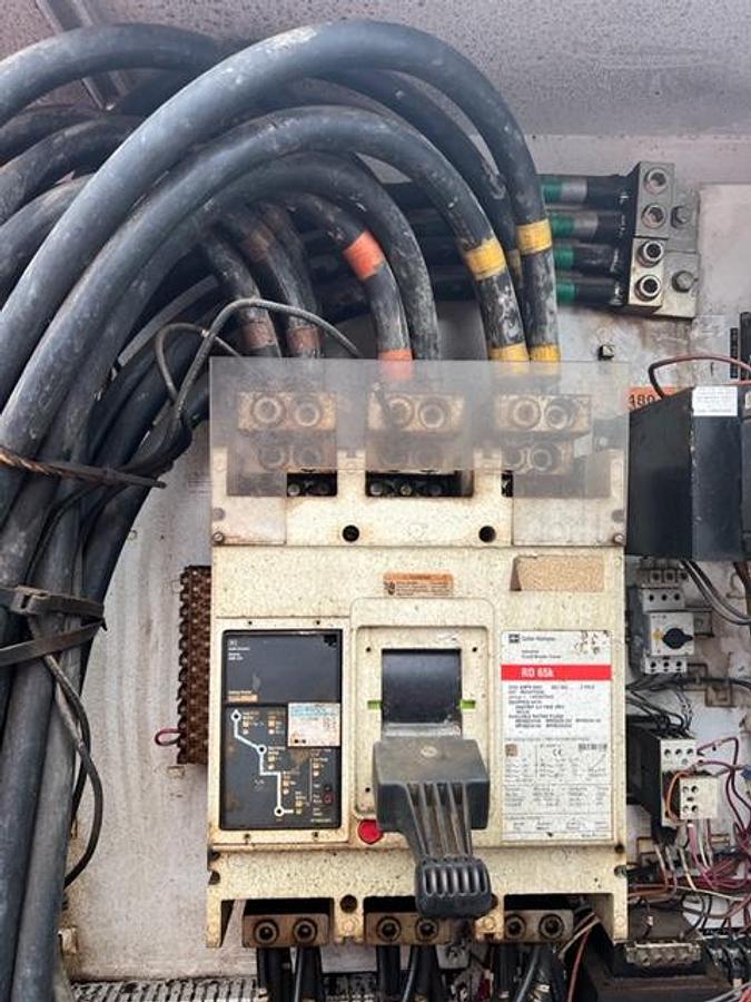 Used WEST SALEM Stationary Pallet Grinding System