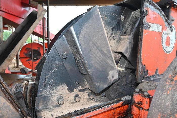 Used MORBARK 58″ Chipper, 6 knife