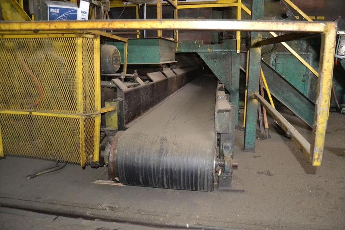 Used Flat Belt Conveyor 24" x 28'