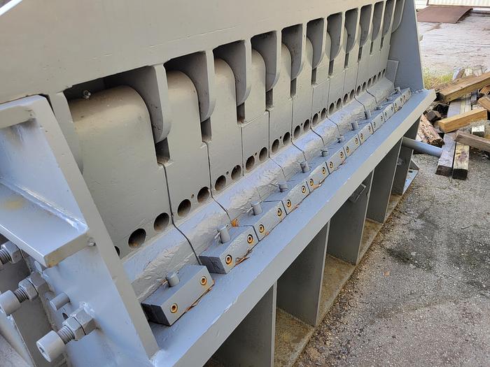 Used MONTGOMERY 75CSKC High Capacity Wood Hog