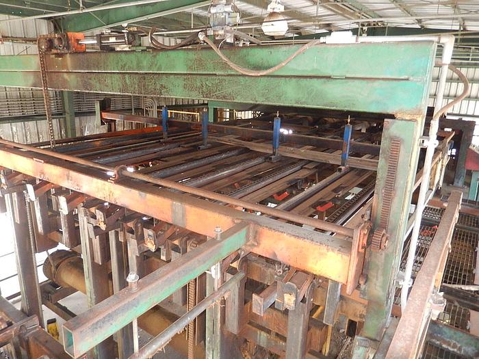 Used USNR Lunden 8′ Green Lumber Stacker