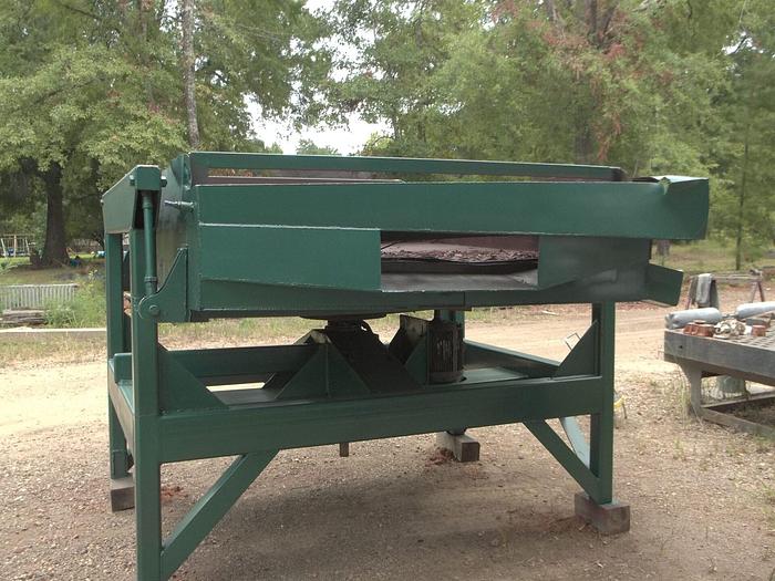 Used PRECISION 7 x 7 Chip Screen