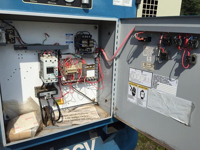 Used 30 HP QUINCY Screw Type Air Compressor