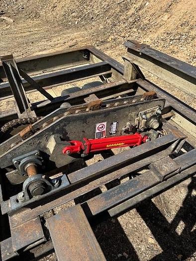 Used 2005 Hurdle Light Heavyweight 2 HB Sawmill with Log Deck And Meadows B Edger