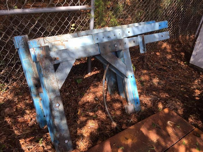 Used ARMSTRONG Saw Bench