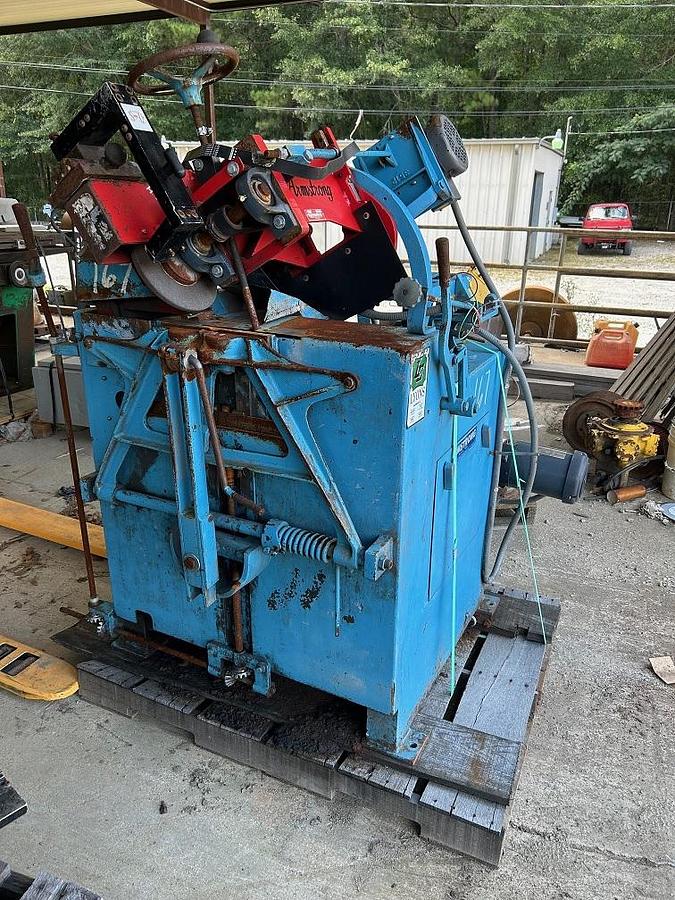 Used ARMSTRONG #4 RH Bandsaw Sharpener