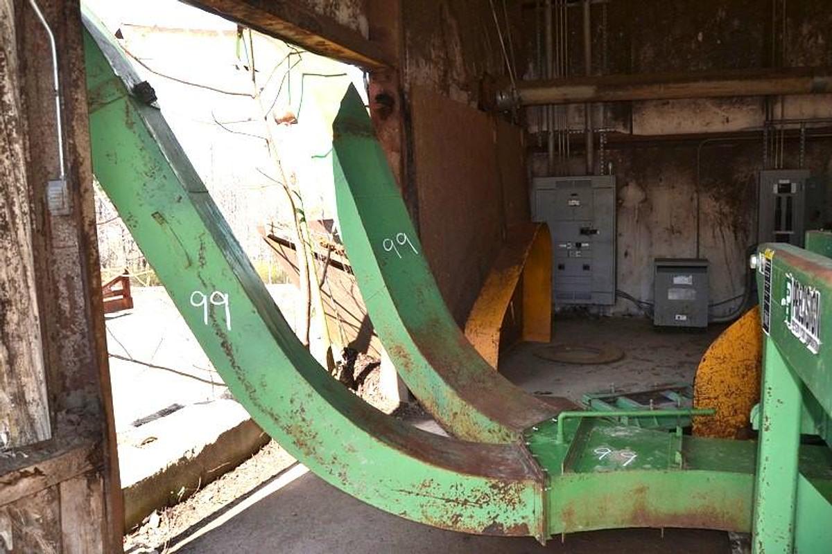 Used Precision "KW" Chip Blower & Pipe