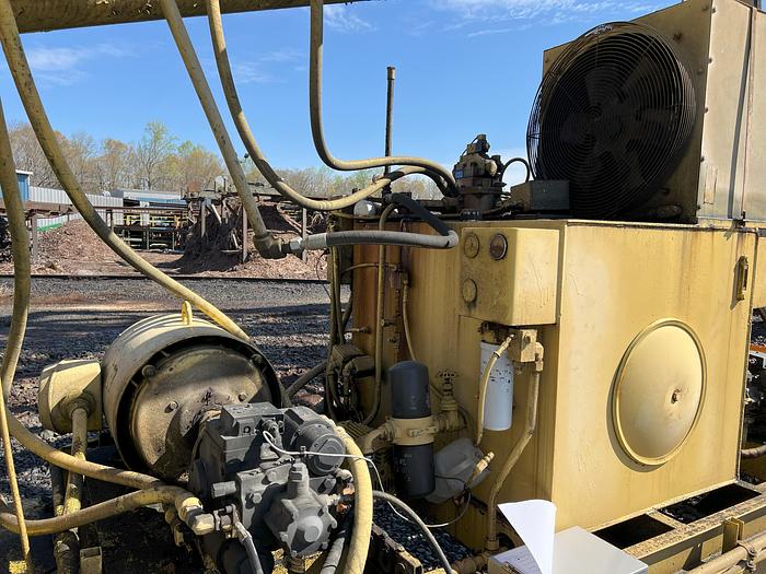 Used Fulghum 32000 LB Radical Crane