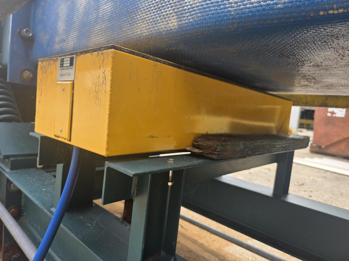 Used ACTION 45' x 30" Balanced Vibrating Conveyor