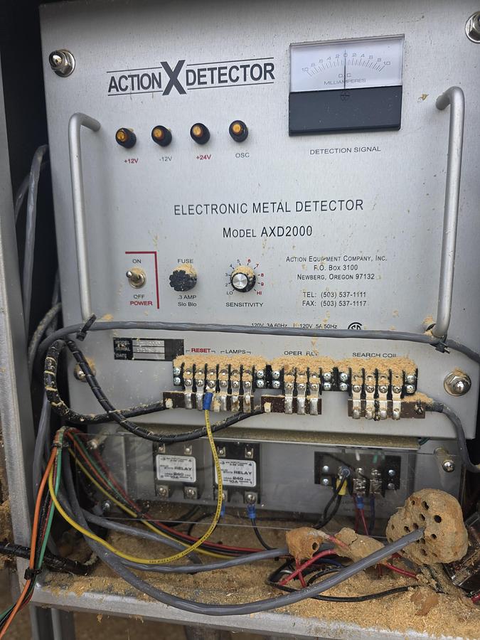 Used ACTION 45' x 30" Balanced Vibrating Conveyor