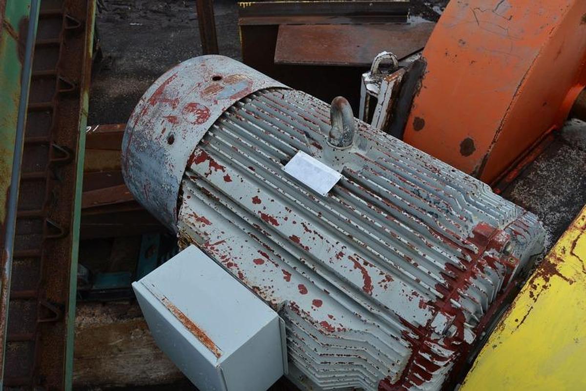 Used CAE - Carmanah 65" Chipper