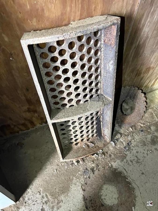 Used WSM (West Salem Machine Co.) Vertical Hammer Hog