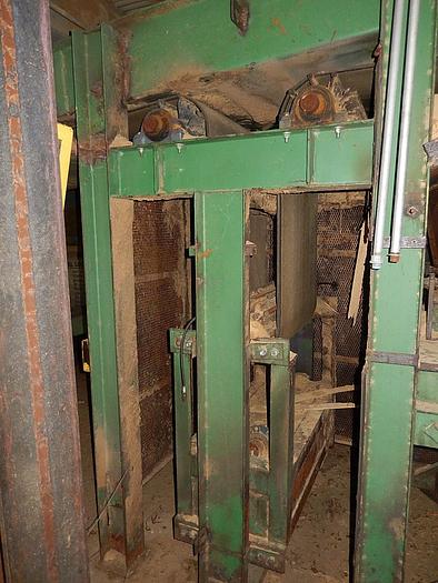 Used 88′ x 30″ Flat Belt Conveyor.