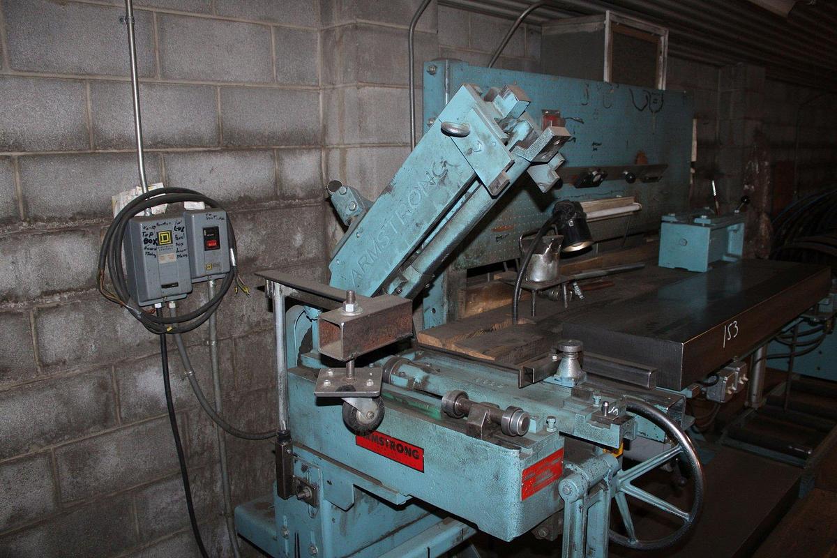 Used ARMSTRONG #81 Bandsaw Bench with Stretcher