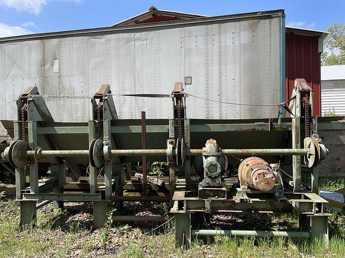 Used 4 Arm Tilt Hoist