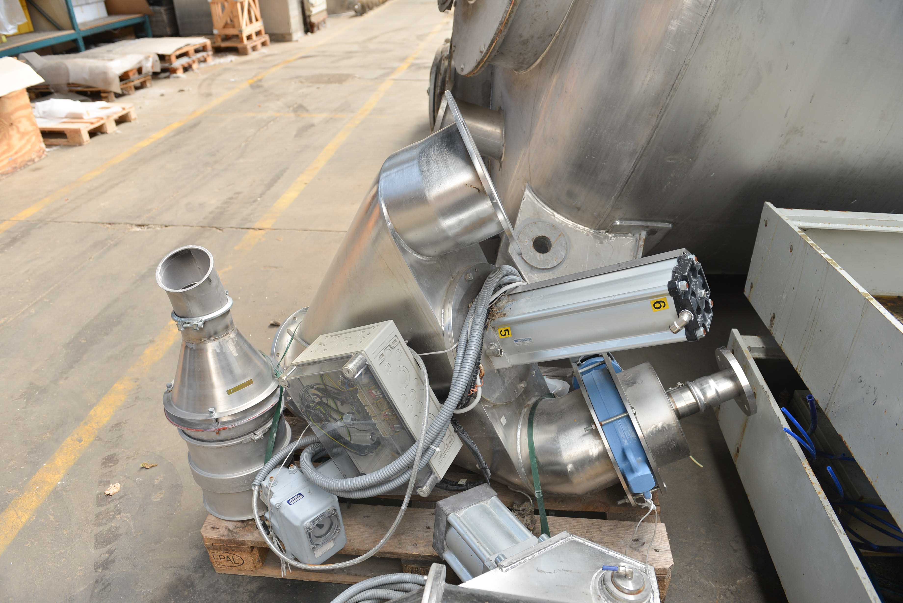 Used PLASMEC mixer from 3500 Liters