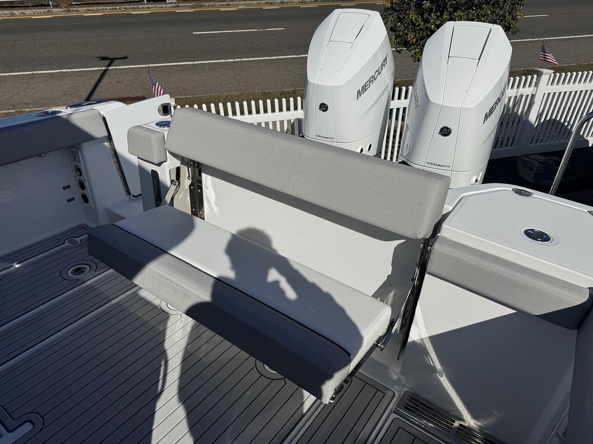 2026 Everglades 367CX