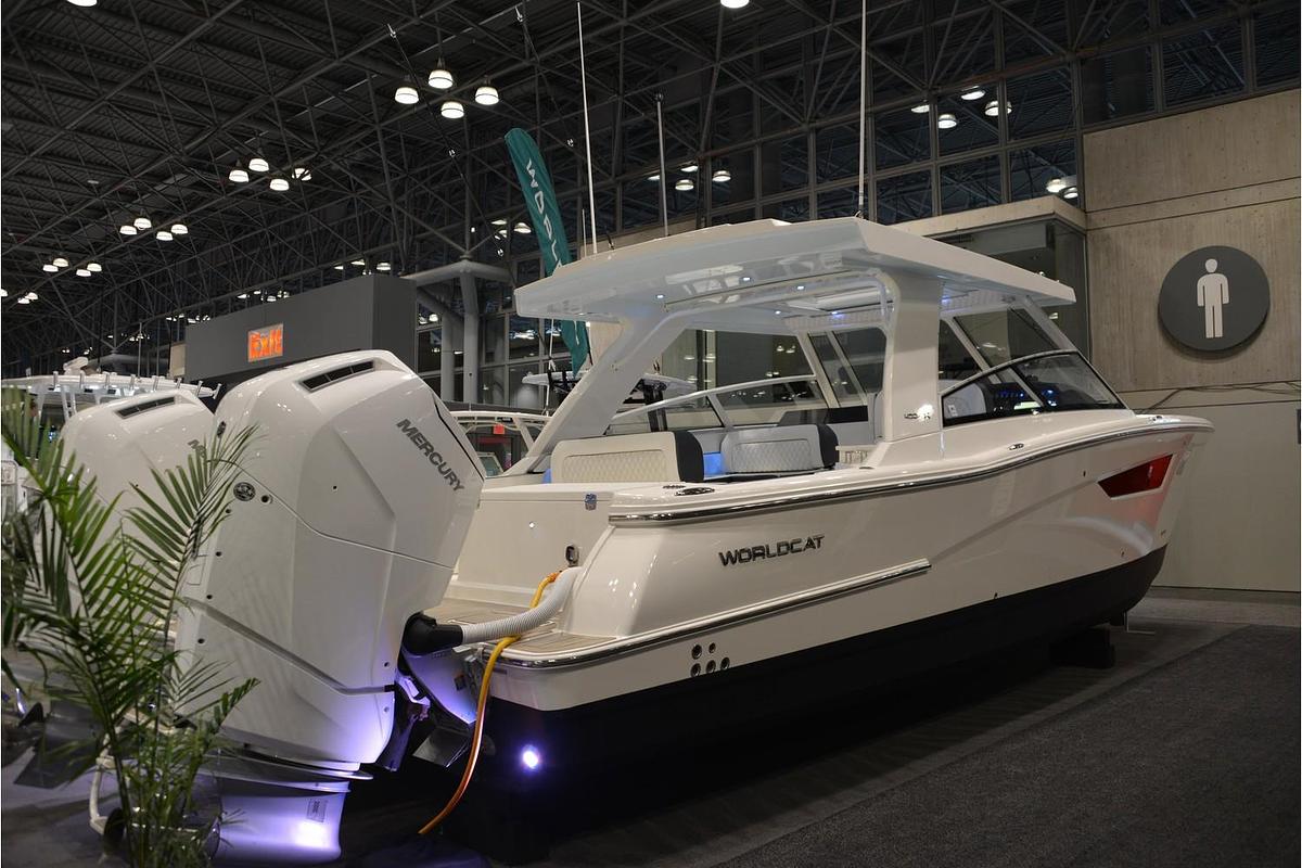 2023 World Cat 400DC-X