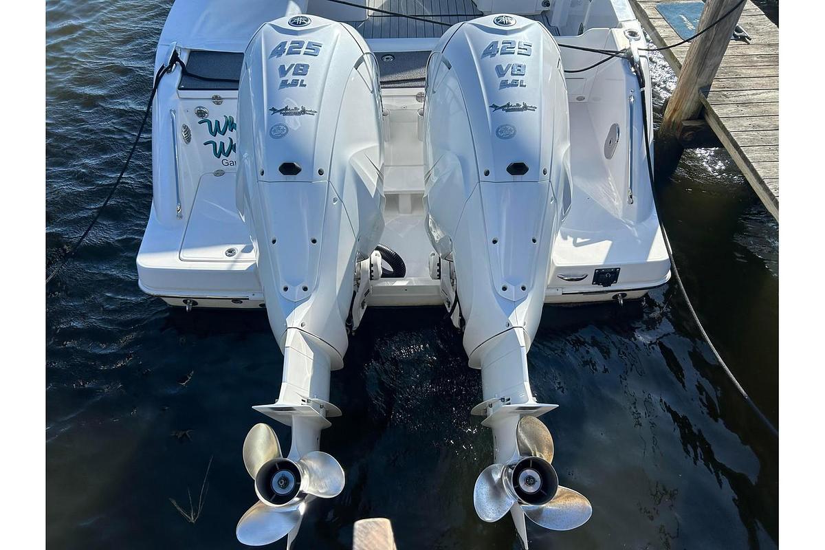 Used 2019 Everglades 340DC