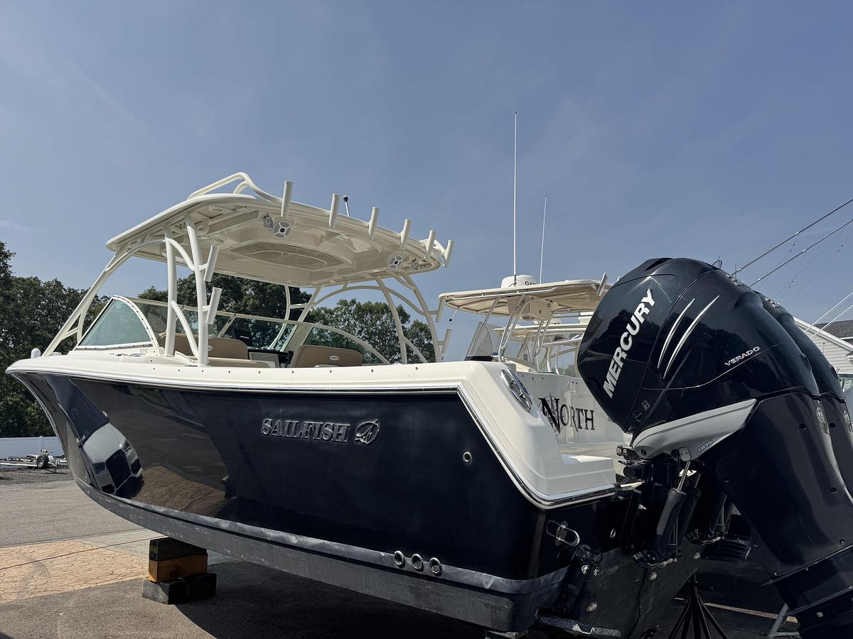 Used 2017 Sailfish 325 DC