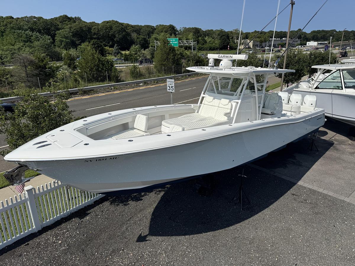Used 2021 Invincible 390 Open CC