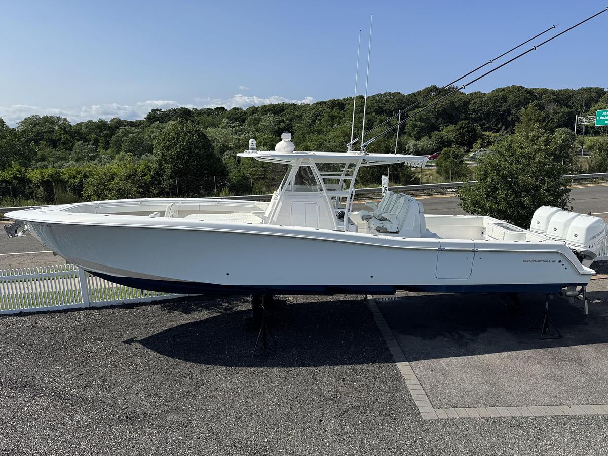 Used 2021 Invincible 390 Open CC