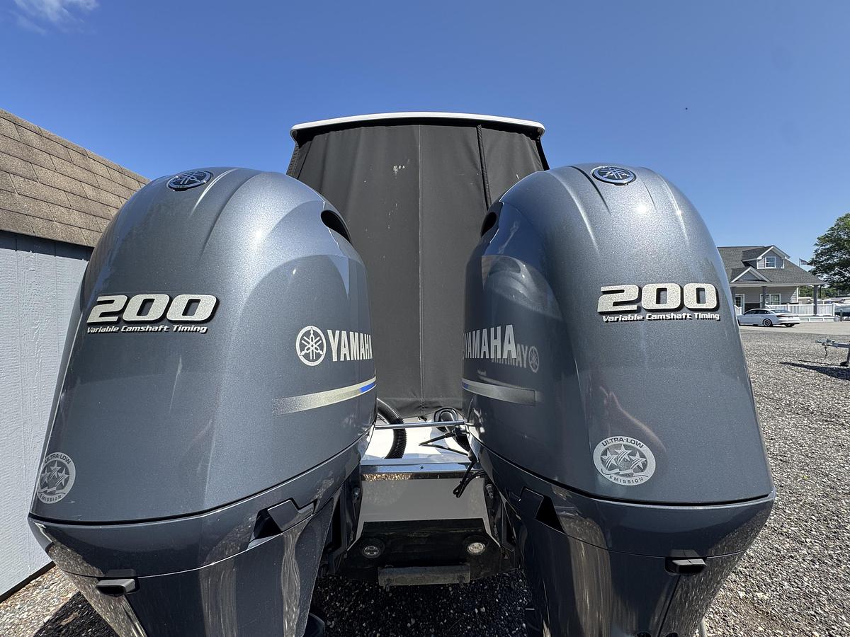 Used 2023 Chaparral 280 OSX
