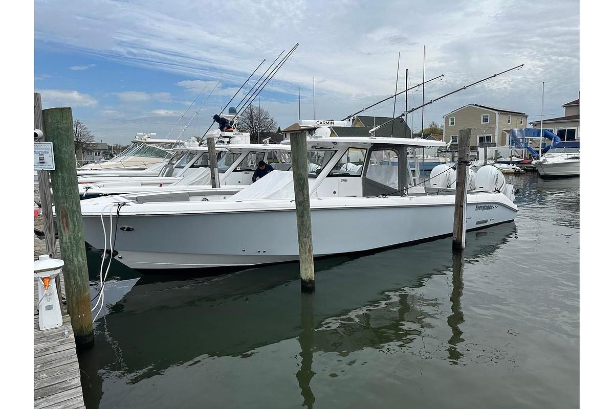 Used 2023 Everglades 395 Center Console