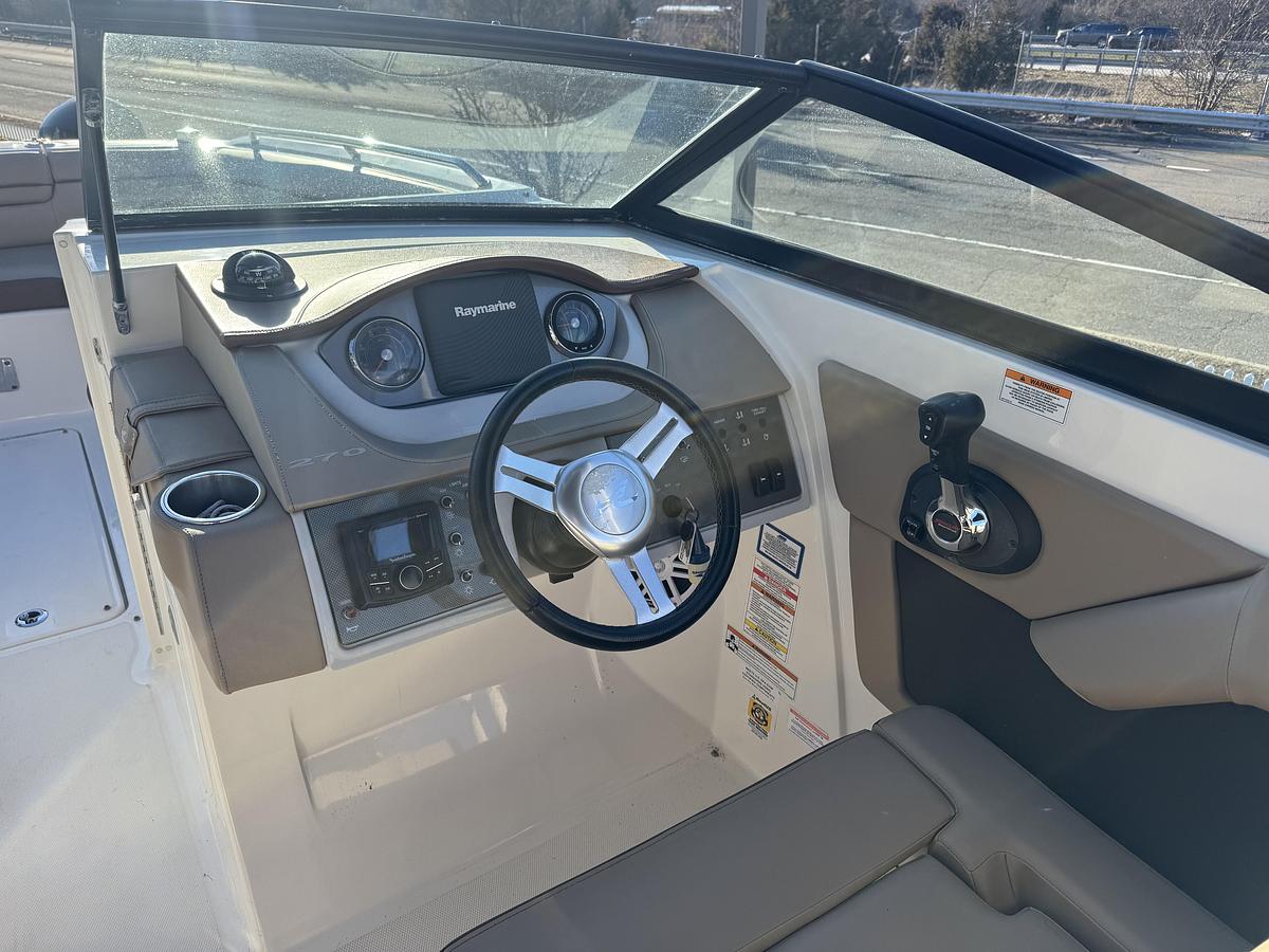 Used 2016 Sea Ray 270SDX