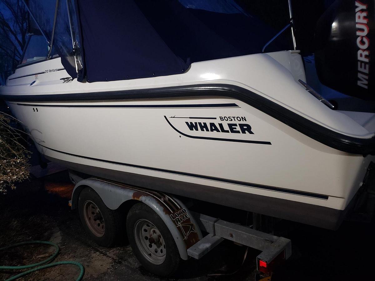 Used 2006 Boston Whaler 21 Ventura