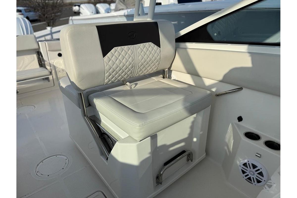 2024 Sailfish 276 DC